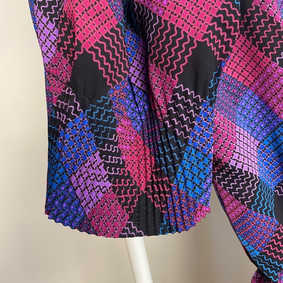 Vintage Patterned Dress with Puffed Sleeve - Picture 3 of 4